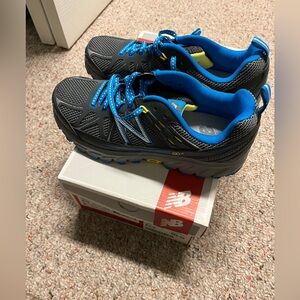 Never worn new balance sneakers